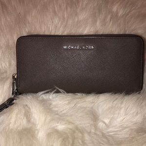 Michael Kohrs Leather Continental Wristlet
